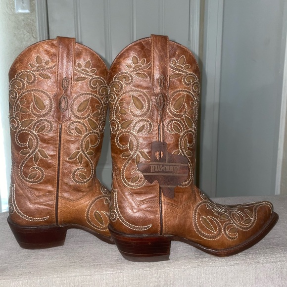 New Cowgirl Boots: Botas nuevas. - Picture 5 of 5